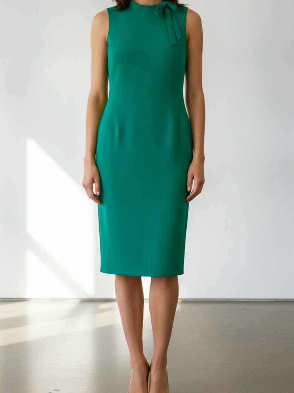 NWT Maggy London Kelly Green Sleeveless Tie-Neck Sheath Dress 6